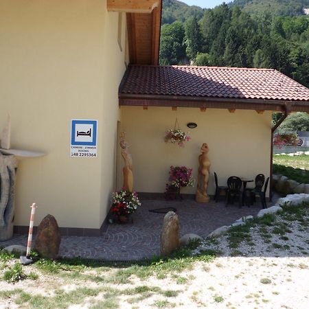 Ai Vecchi Molini Panzió Castello Tesino Kültér fotó